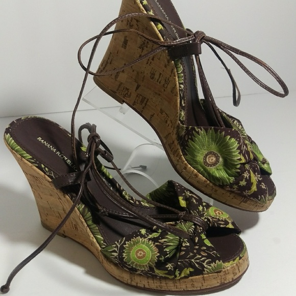 Banana Republic Shoes - Banana Republic Floral Brown & Green Espadrilles